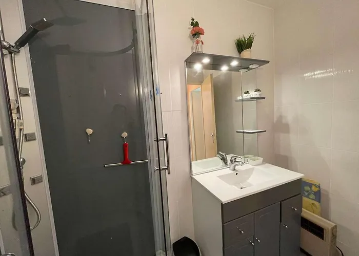 Apartman 2 Pieces Proche Avec Loggia - - Fr-1-224c-625